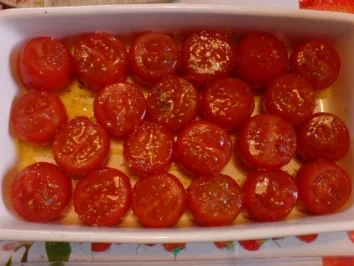 Spaghetti mit Käsesoße und Kräutertomaten - Rezept