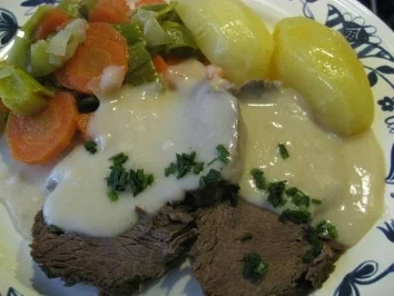 Gekochtes Ochsenfleisch mit Meerettichsauce  ein schönes Sonntagsessen - Rezept