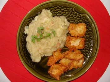 Rezept: Salat : -Warmer Kartoffel-Gurkensalat- Salat : -Warmer Kartoffel-Gurkensalat- - Rezept