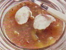 Stachelbeersuppe mit Bananenklößchen - Rezept