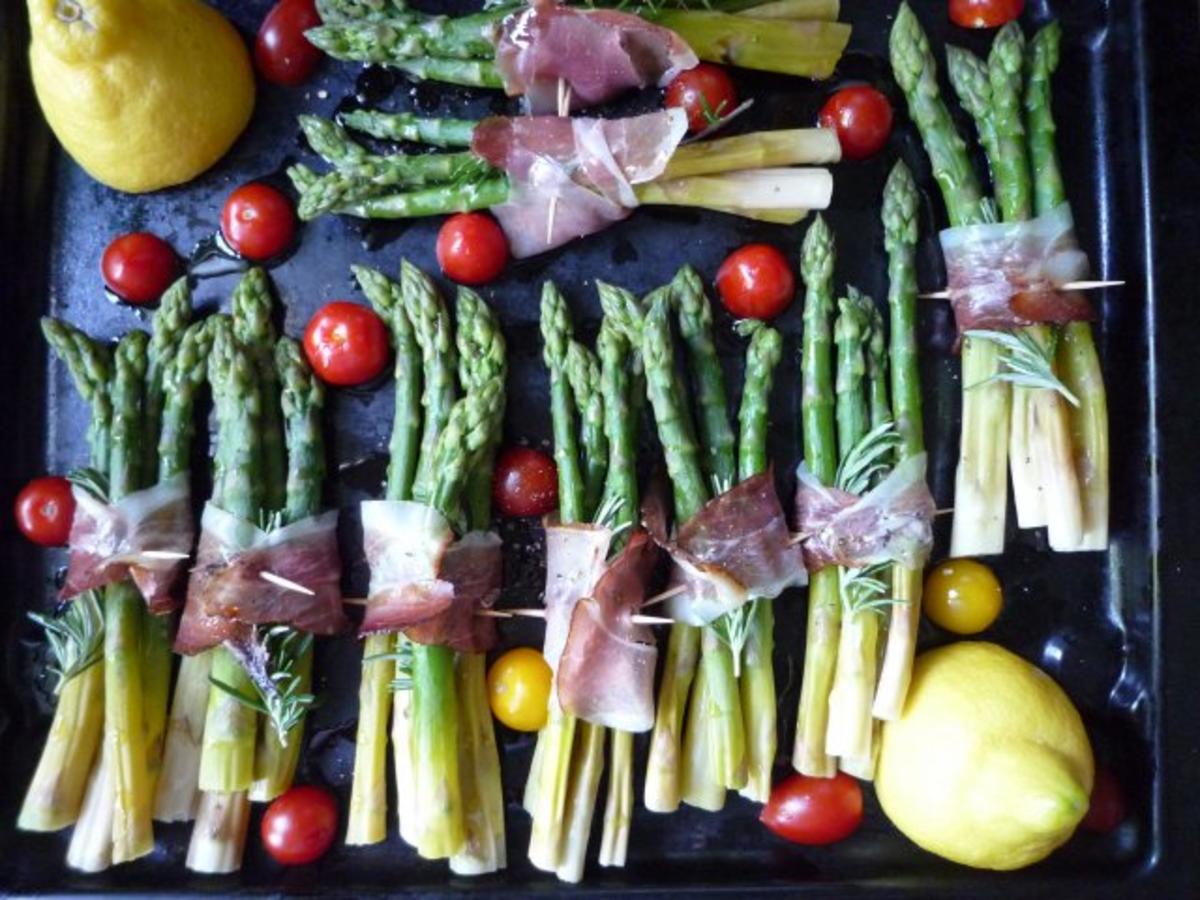 Gebratener Grüner Spargel mit Rosmarin, Sardellen und Speck - Rezept