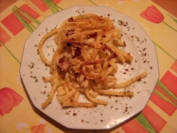 Rezept: Maccaroni trifft Cabanossi Maccaroni trifft Cabanossi - Rezept