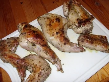 Kaninchen in Rotwein-Kräuter-Sosse - Rezept