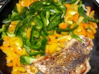 Putenschnitzel natur mit feurigem Gemüsereis - Rezept - Bild Nr. 5