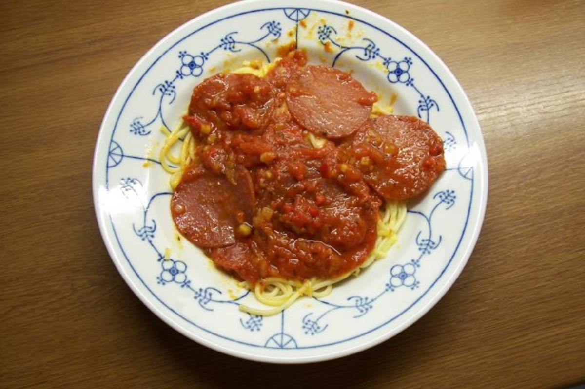 Spaghetti mit scharfer Salami-Soße - Rezept - Bild Nr. 3