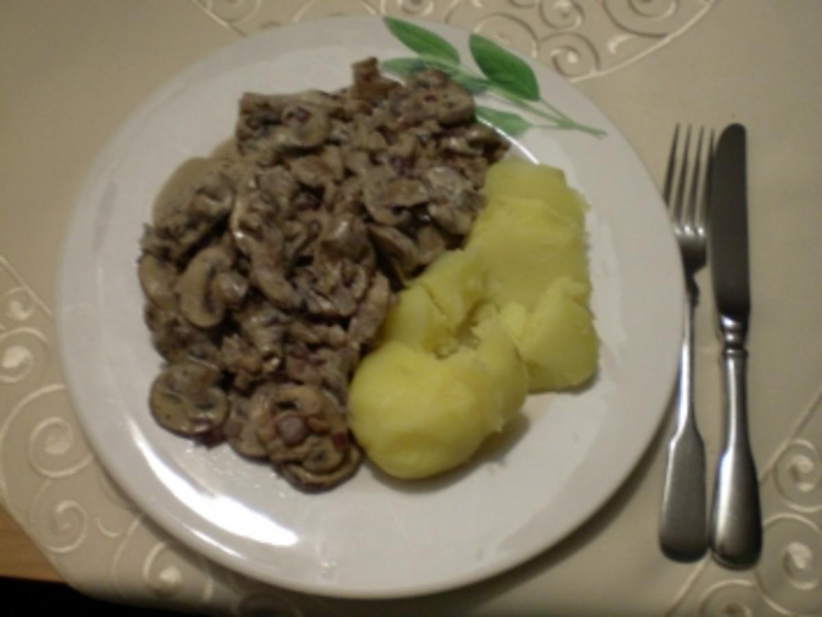 Bilder für Geschnetzeltes mit Champignons - Rezept