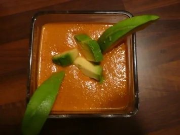 Rezept: Avocado-Tomaten-Suppe Bild Nr. 6 Avocado-Tomaten-Suppe - Rezept - Bild Nr. 6