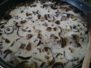 Champignons in Gorgonzola-Sahne - Rezept