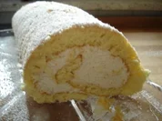 Zitronen-Biskuitrolle - Rezept