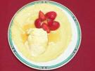 Crêpes mit Erdbeeren, Vanilleeis und Ahornsirup - Rezept