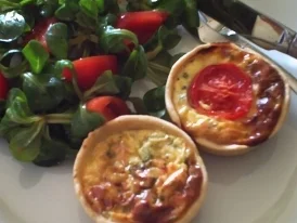 Rezept: Mini Quiches – 12 Stück Mini Quiches – 12 Stück - Rezept