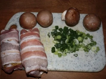 amüsierte Schollenröllchen trifft grünen Spargel an Gorgonzola Sauce - Rezept