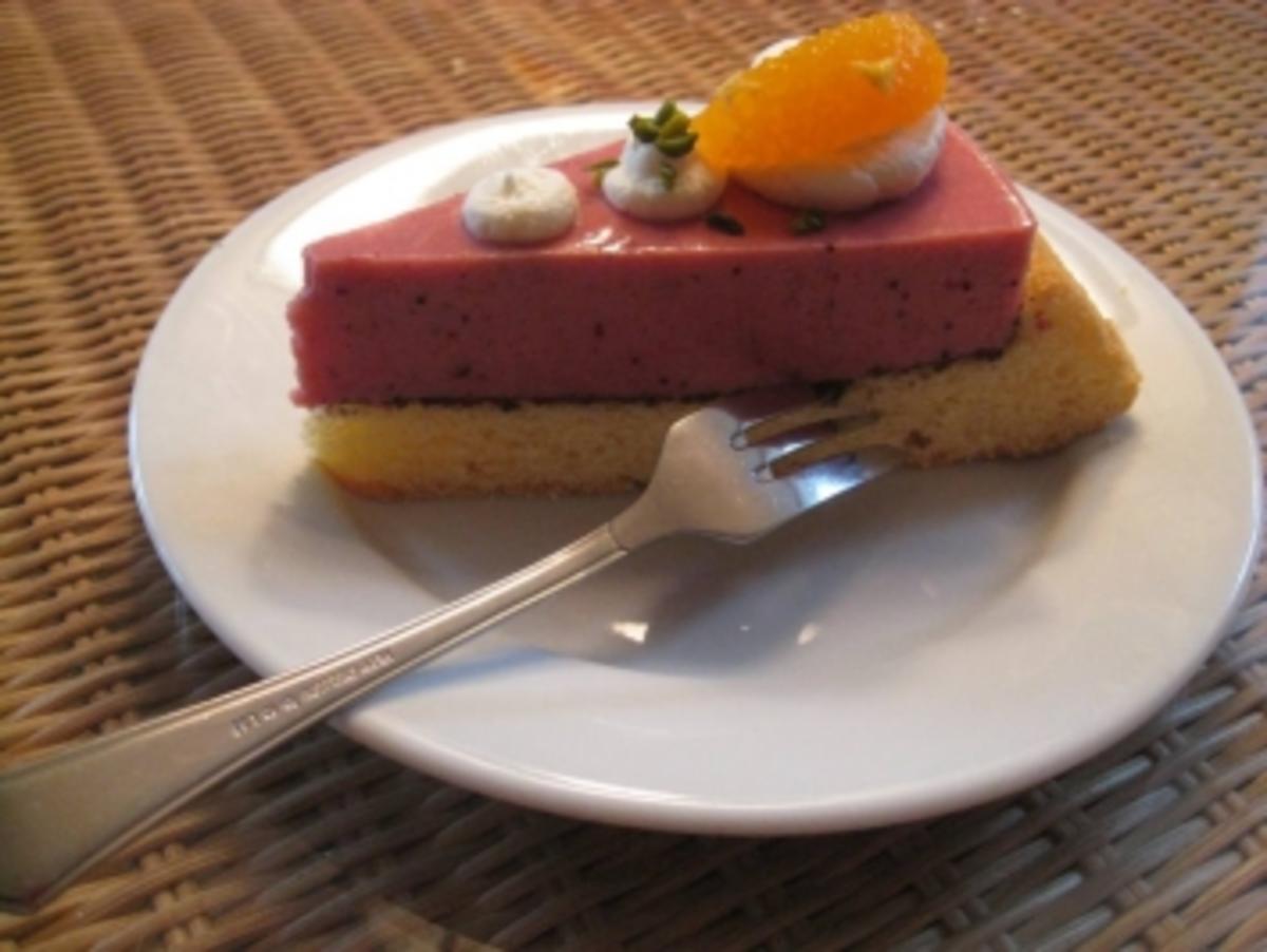 Joghurt - Erdbeertorte  der einfache  Sonntagskuchen / Torte - Rezept - Bild Nr. 4