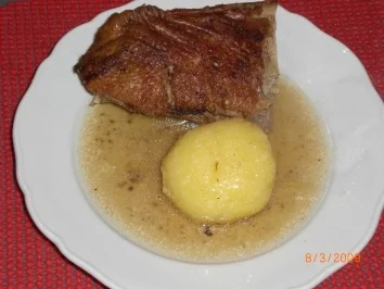 Rezept: Gans mit klarer Soße Gans mit klarer Soße - Rezept