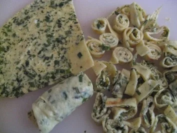 Rezept: Kräuterpfannkuchen - Streifen auch Celestine - Flädle - Fritaten genannt Kräuterpfannkuchen - Streifen auch Celestine - Flädle - Fritaten genannt - Rezept