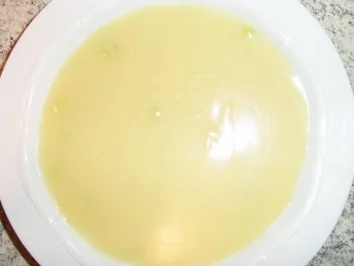 Rezept: Spargelcremesuppe Spargelcremesuppe - Rezept