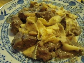 Rezept: Gebratene Putenleber mit Feldsalat und Bandnudeln Bild Nr. 2 Gebratene Putenleber mit Feldsalat und Bandnudeln - Rezept - Bild Nr. 2