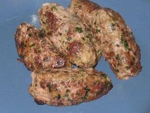 Cevapcici ( Jugoslawische Grillwürstchen ) - Rezept