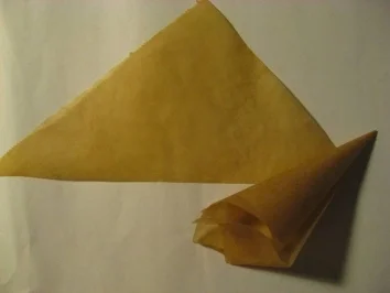 Papiertütchen Herstellung  zB. zum Spritzen von Schokoladen- Ornamenten - Rezept