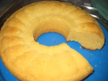 Rezept: Halveraner Eierlikörkuchen. Halveraner Eierlikörkuchen. - Rezept