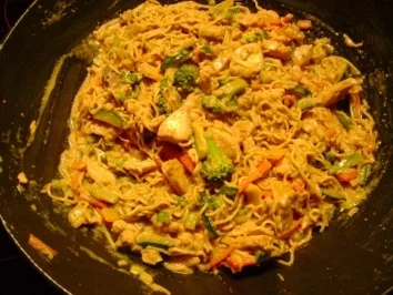 Geflügel: Gebratene Hähnchen Nudeln - Rezept - Bild Nr. 5