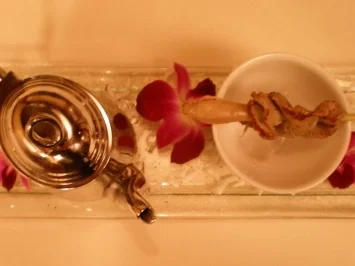 Kokos-Chilisuppe mit Kalbsfiletspießchen - Rezept