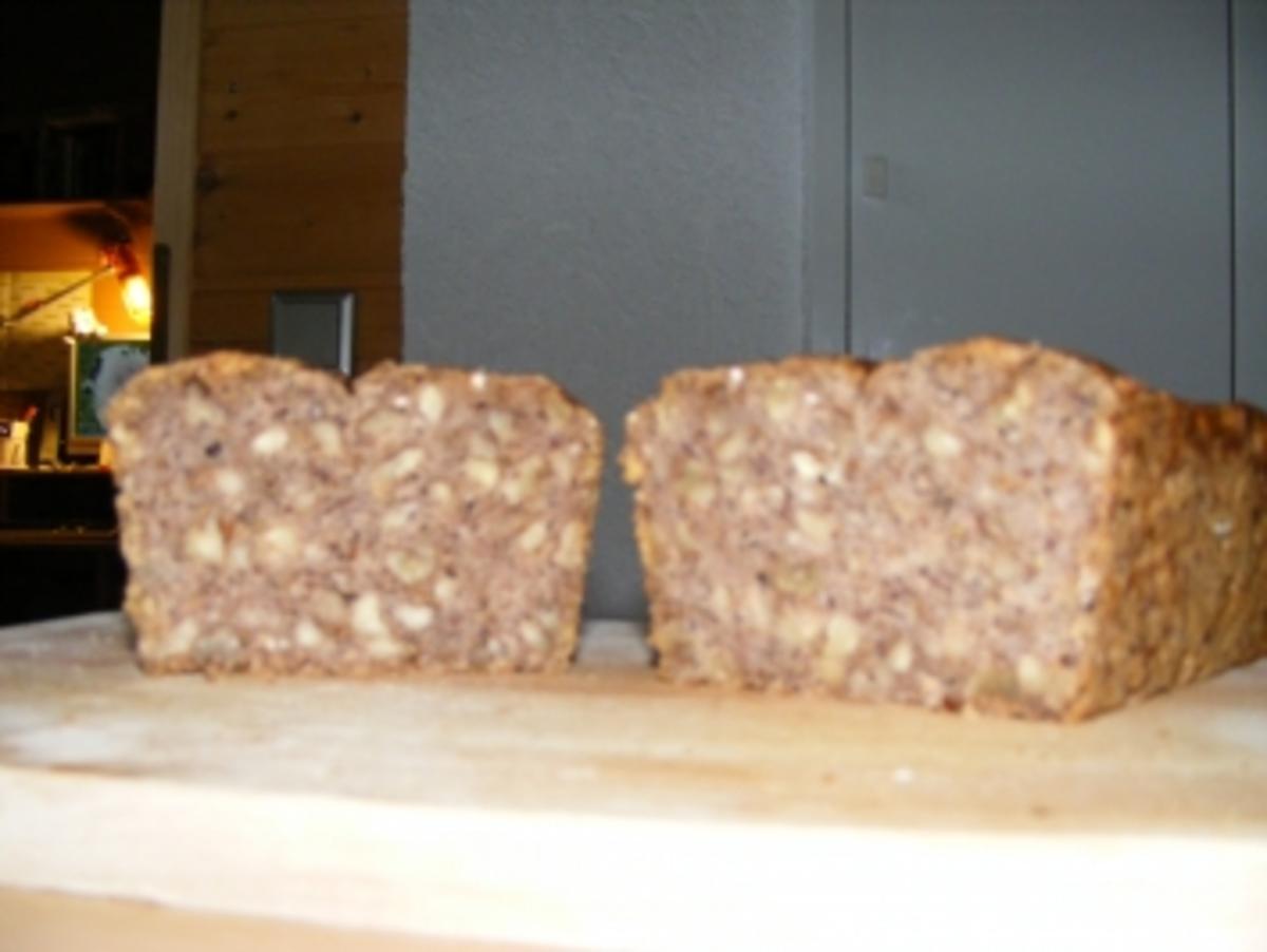 Bilder für Walnuss-Vollkornbrot - Rezept