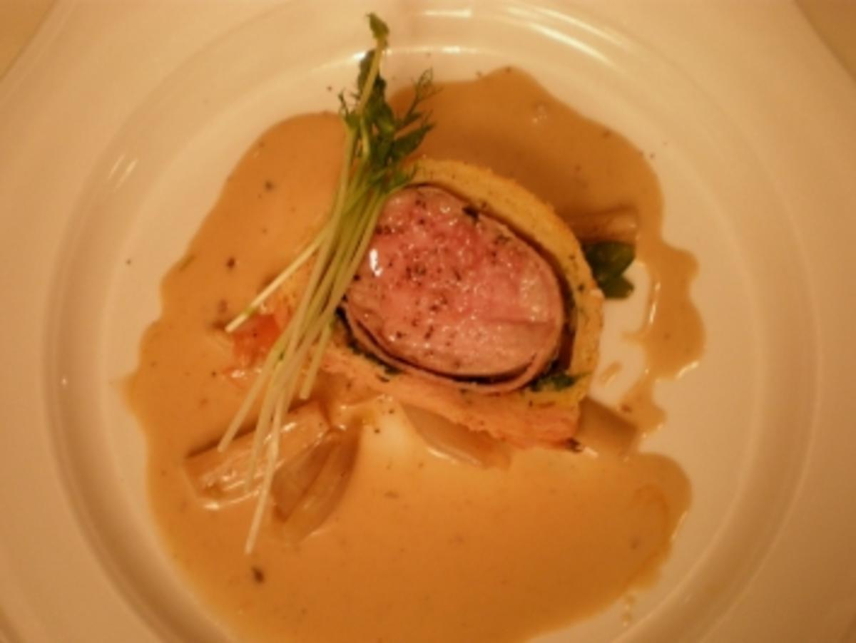 Bilder für Schweinefilet im Briochemantel an Gemüsevariationen - Rezept