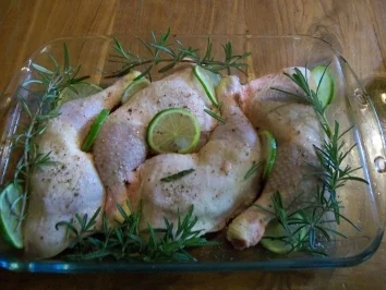 Rezept: Lemon-Rosmarin-Hähnchen Bild Nr. 2 Lemon-Rosmarin-Hähnchen - Rezept - Bild Nr. 2