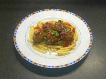 Makkaroni mit Hackbällchen aus dem Ofen - Rezept