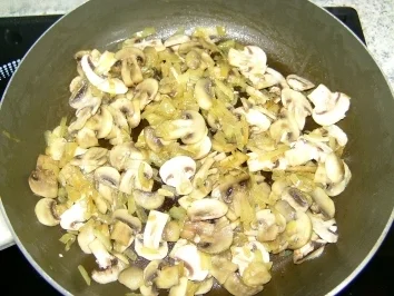 Feldsalat mit Champignons - Rezept