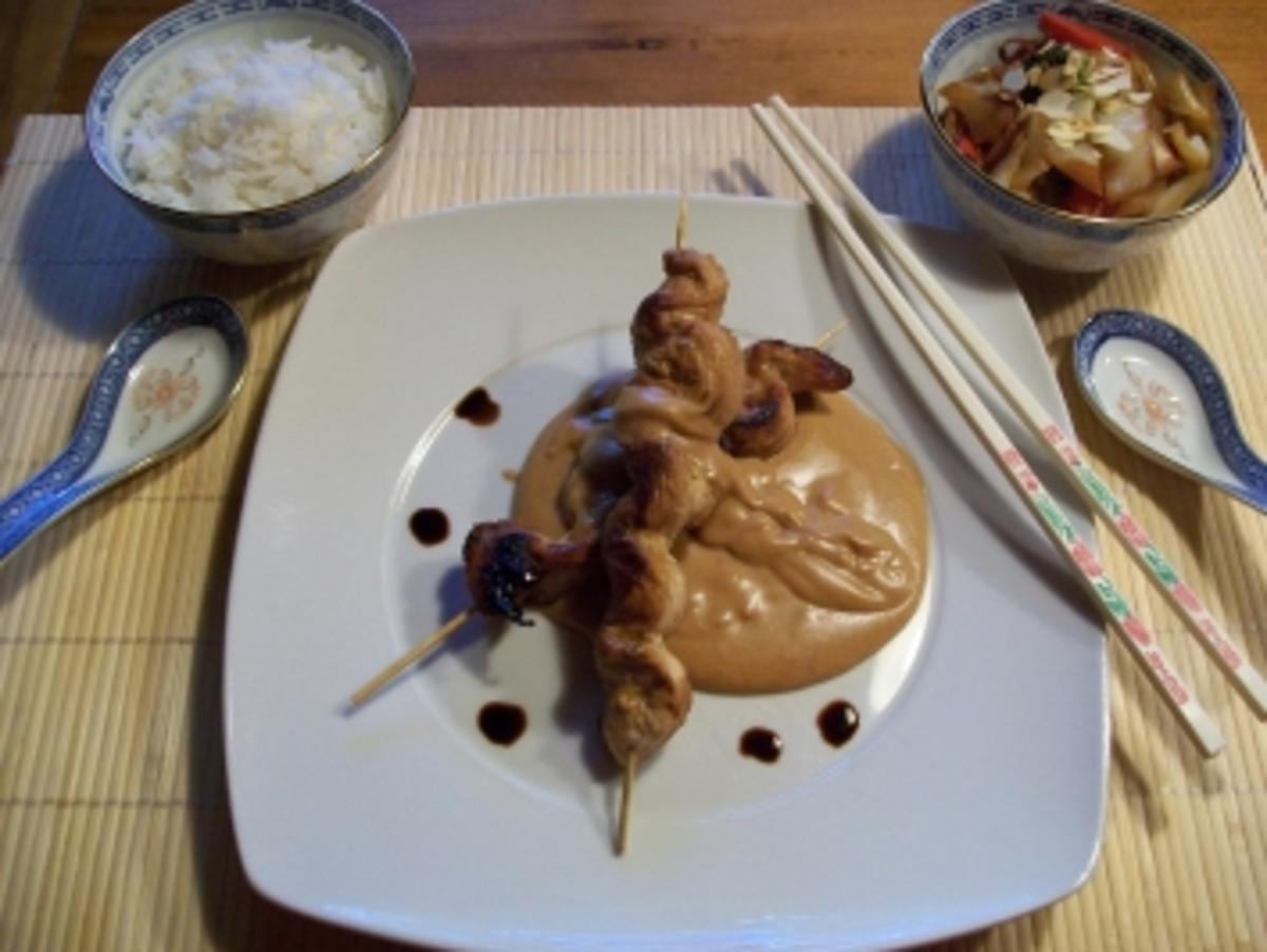 Sate-Spieße mit Erdnuss-Chili-Sauce - Rezept