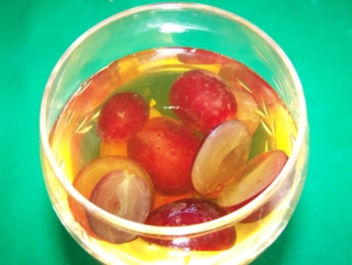 Weingelee mit Trauben - Rezept