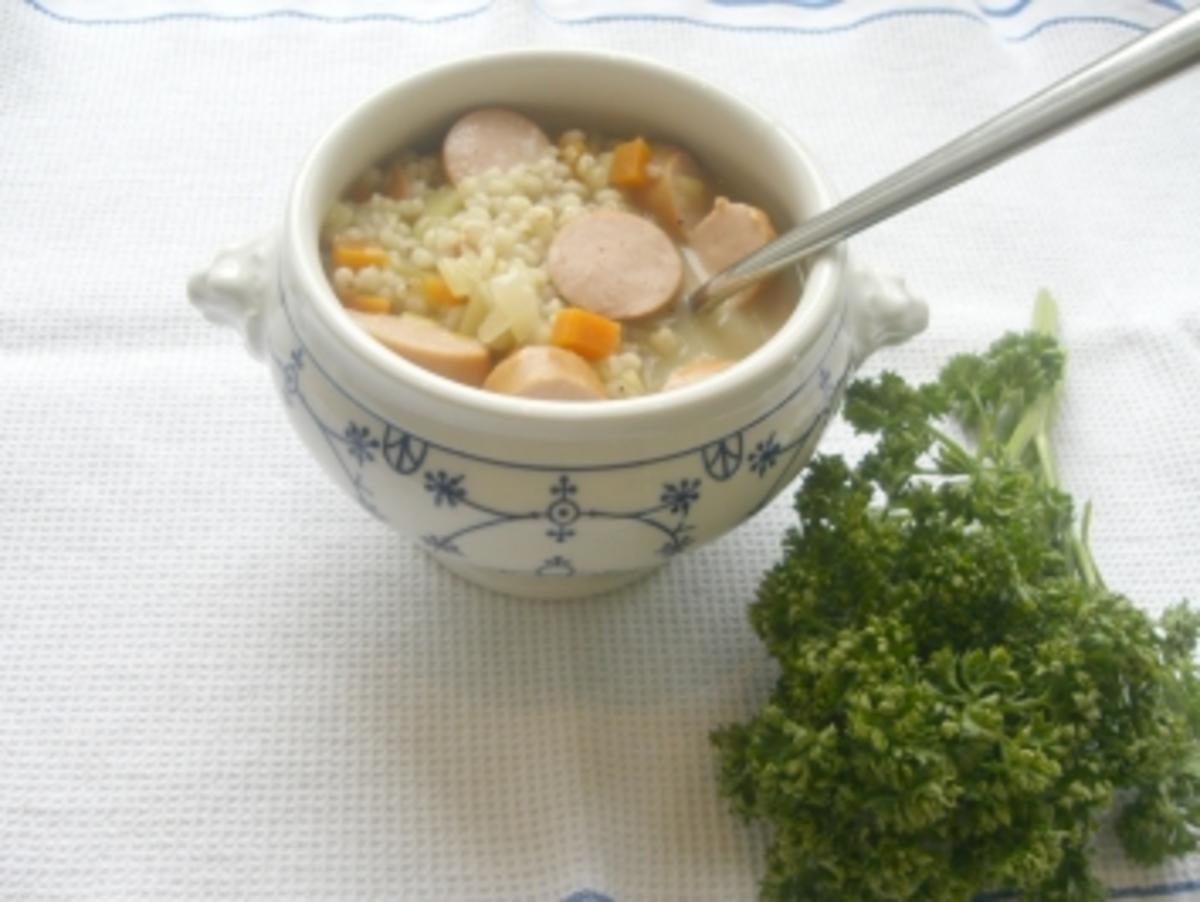 Graupensuppe einfache deftige Hausmannskost - Rezept mit Bild - kochbar.de