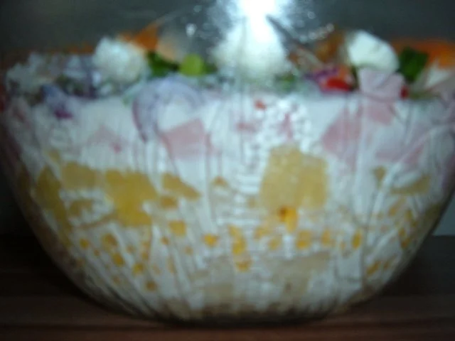 Salate :Schichtsalat mit Joghurt Dressing - Rezept - Bild Nr. 3