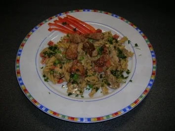 Nudelpfanne mit Putenbrust ,Gemüse und Champions - Rezept