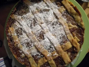 Kuchen: Apfel-Nußkuchen mit Mürbteiggitter - Rezept