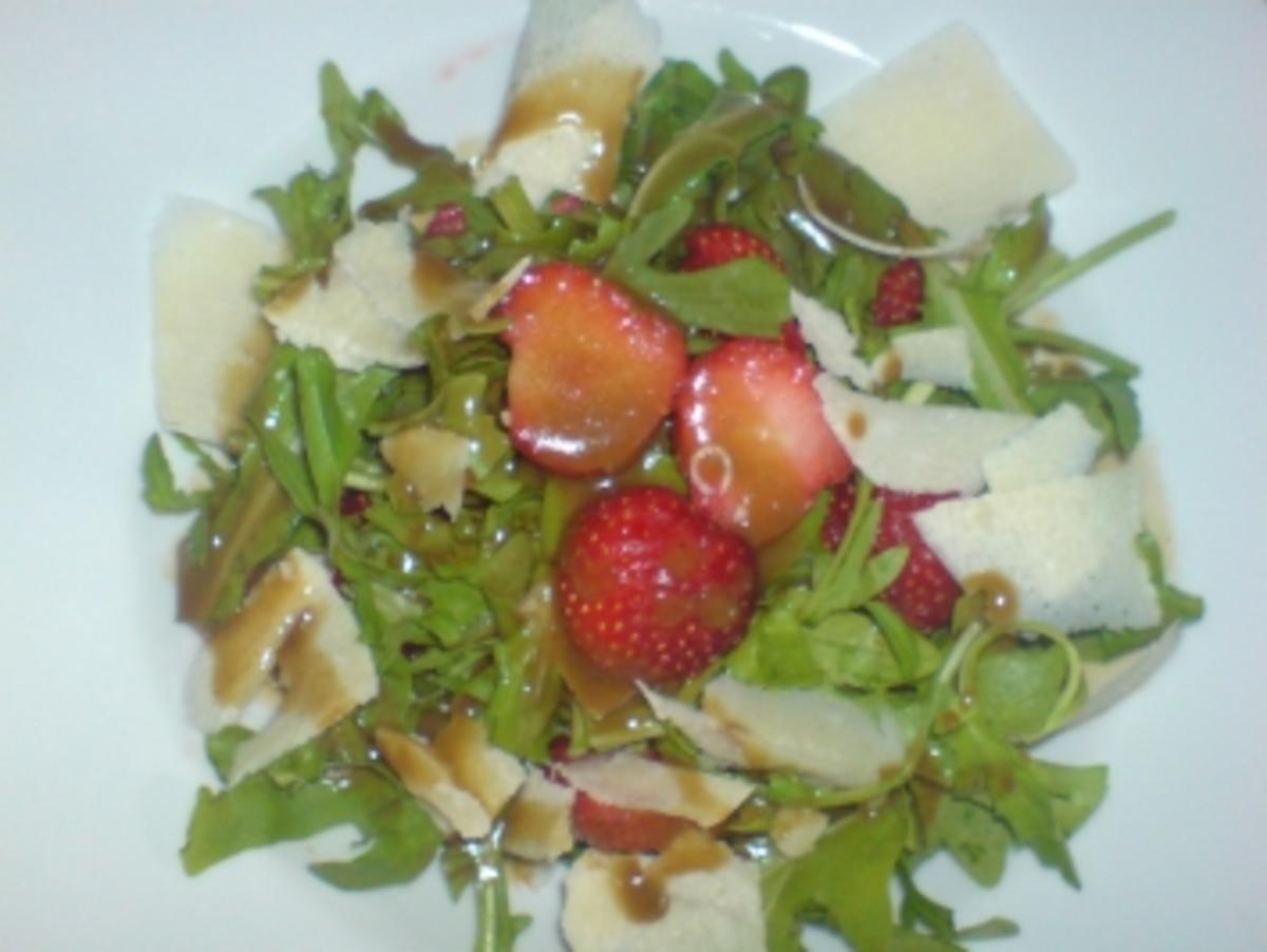 Rucola-Erdbeer-Salat - Rezept