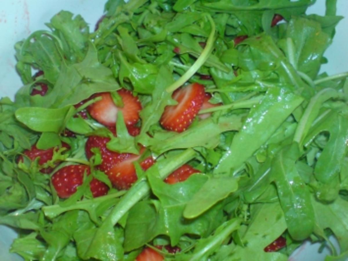 Rucola-Erdbeer-Salat - Rezept - Bild Nr. 2