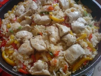 Rezept: Hähnchen-Reis-Pfanne Hähnchen-Reis-Pfanne - Rezept