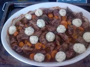 Rezept: Bier-Rindfleisch mit Krรคuterklรถรen Bier-Rindfleisch mit Krรคuterklรถรen - Rezept