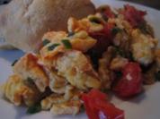 Rührei mit Tomate und Schnittlauch - Rezept