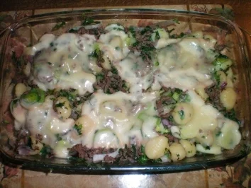 Rezept: Gnocchi-Rucola-Auflauf mit Hackfleisch Gnocchi-Rucola-Auflauf mit Hackfleisch - Rezept