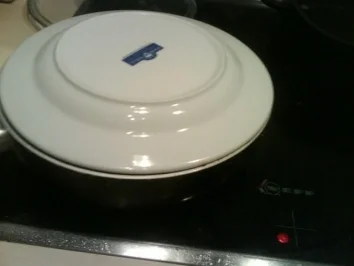 Rezept: Eier - Käse -Omlett mit herzhafter Füllung Eier - Käse -Omlett mit herzhafter Füllung - Rezept