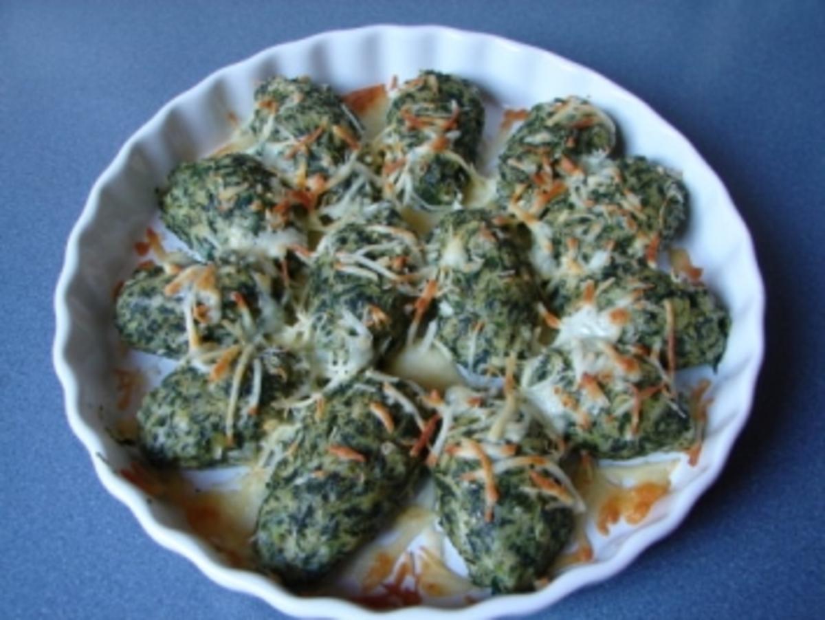 Kartoffelnockerl mit Spinat und Kräutern - Rezept - Bild Nr. 2