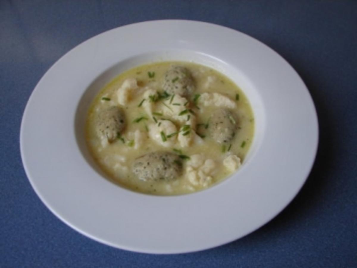 Blumenkohlsuppe mit Käseklößchen - Rezept - kochbar.de