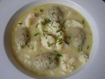 Rezept: Blumenkohlsuppe mit Käseklößchen Bild Nr. 2 Blumenkohlsuppe mit Käseklößchen - Rezept - Bild Nr. 2