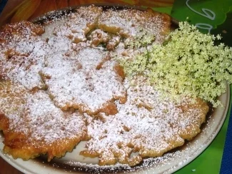 Rezept: Dessert: Gebackene Holunderblüten Dessert: Gebackene Holunderblüten - Rezept