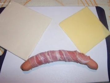 Rezept: Würstchen im Käse-Blätterteig-Mantel Würstchen im Käse-Blätterteig-Mantel - Rezept