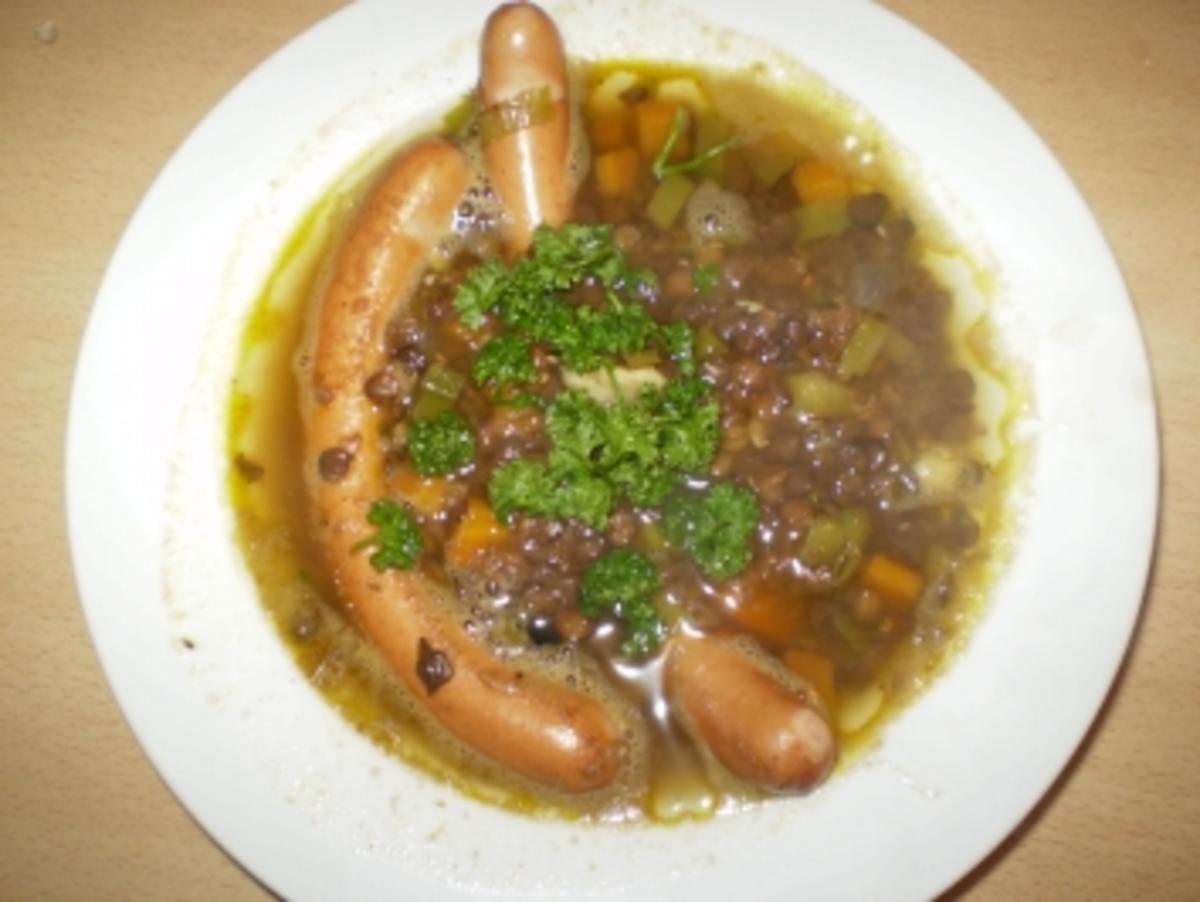 Linsensuppe mit Wiener Würstchen - Rezept